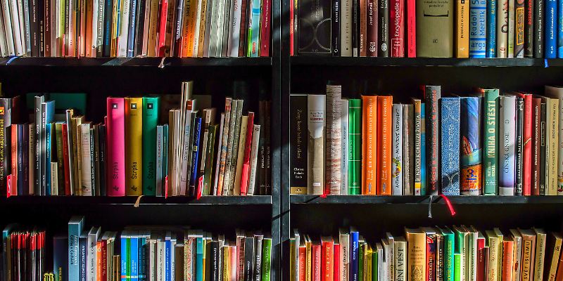 Buch bücher bibliothek © pixabay.jpg