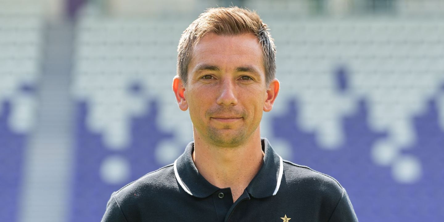 Der Fußball-Drittligist Hallescher FC hat André Meyer als neuen Trainer verpflichtet.