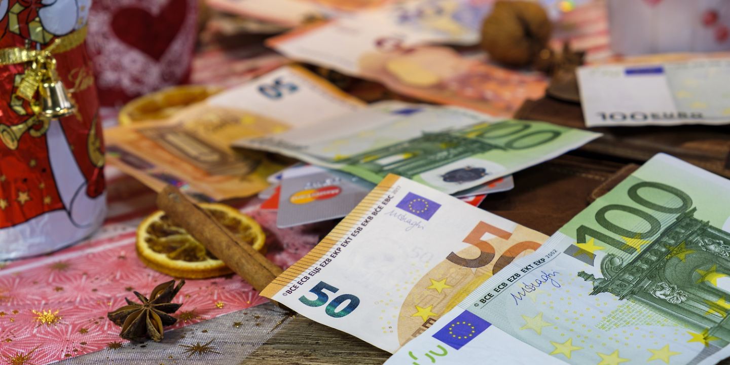 Weihnachten Geld Scheine euro geschenk © pixabay.jpg