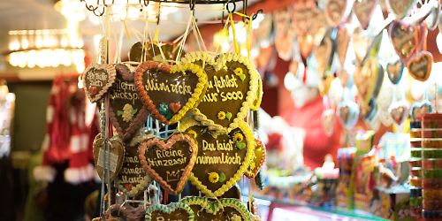 weihnachtsmarkt essen süßigkeiten herz lebkuchen süßes © pixabay.jpg