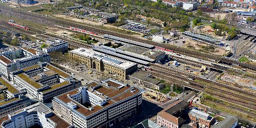 DB Bahn-Bahnhof Magdeburg.jpg