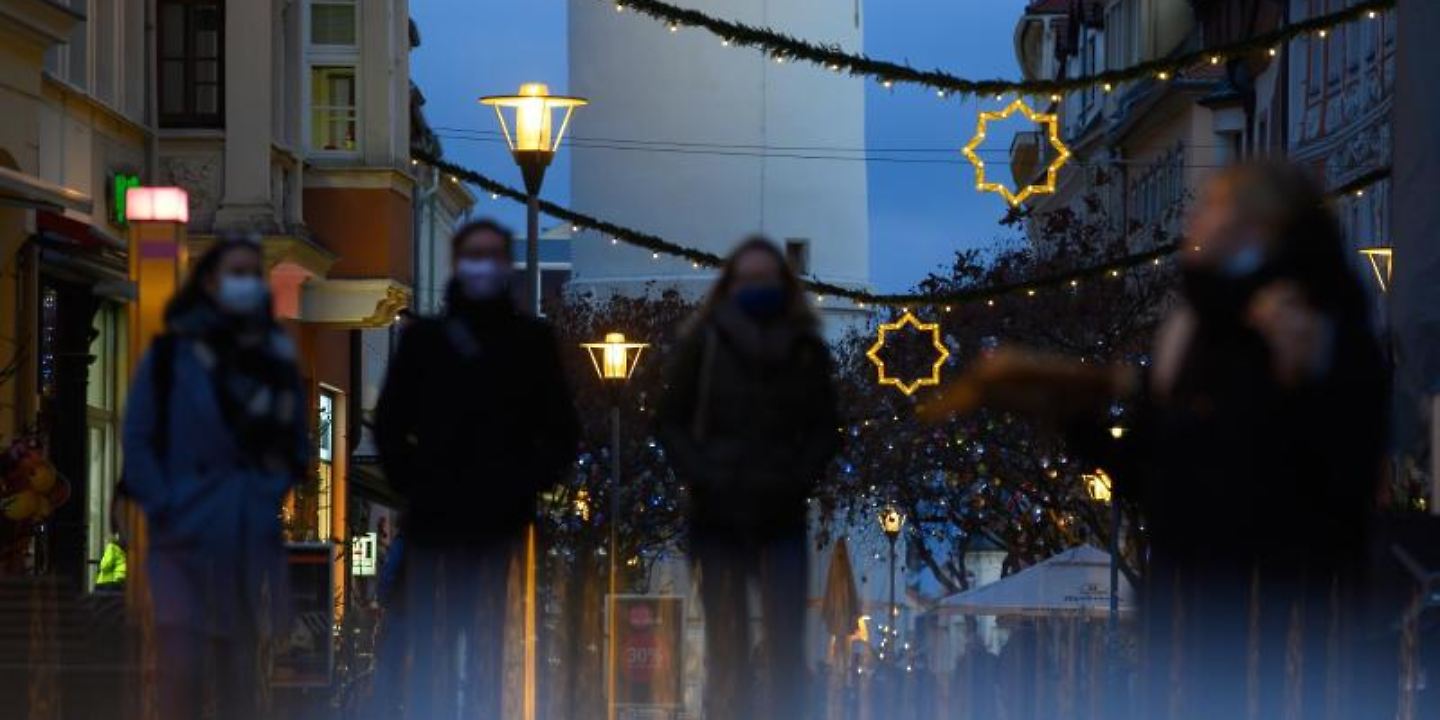 WeihnachtsFlickenteppich Uneinheitliche Kontaktregeln