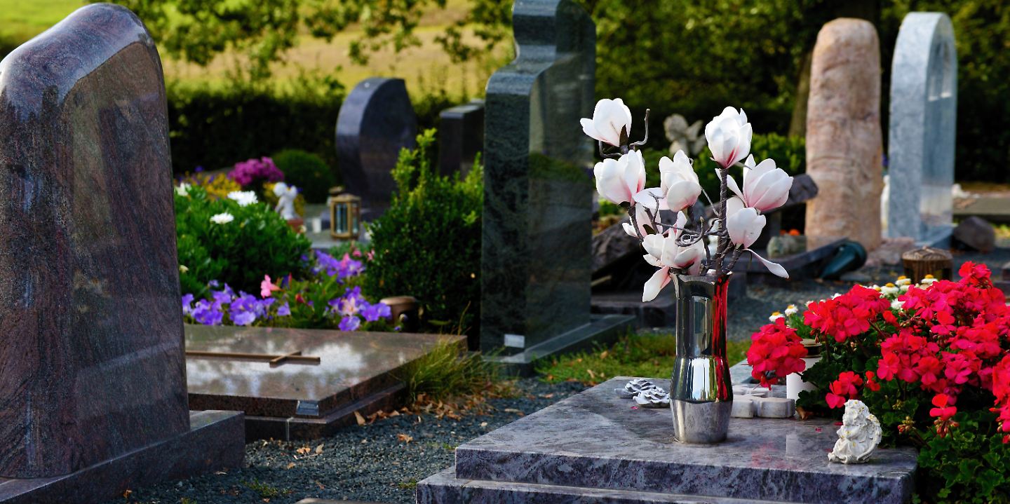 grab gräber friedhof tot tod beerdigung bestattung © pixabay.jpg