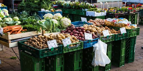 markt stand gemüse obst lebensmittel verkauf essen © pixabay.jpg