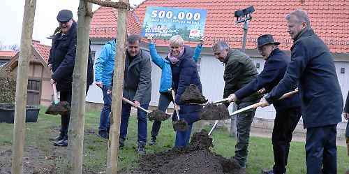 Radio Brocken Baum-Schenken 5.jpg