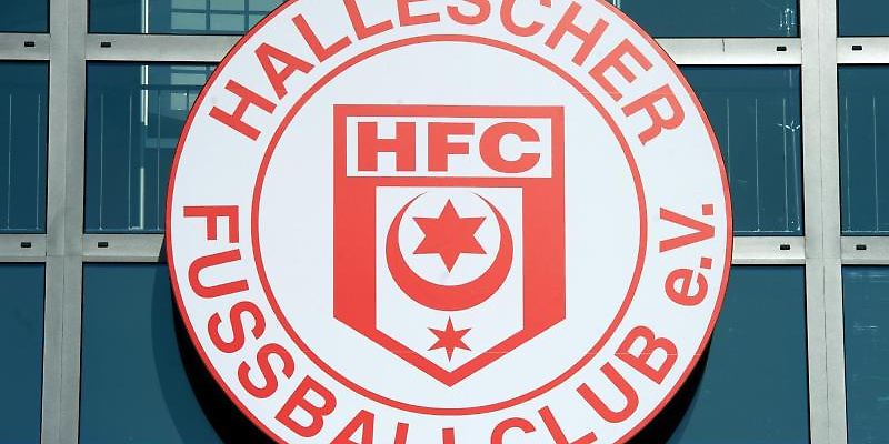 Fackeln und Wurfgeschosse: Hallescher FC muss Strafe zahlen 